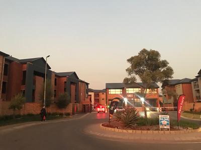 Townhouse For Rent in Kibler Park, Johannesburg